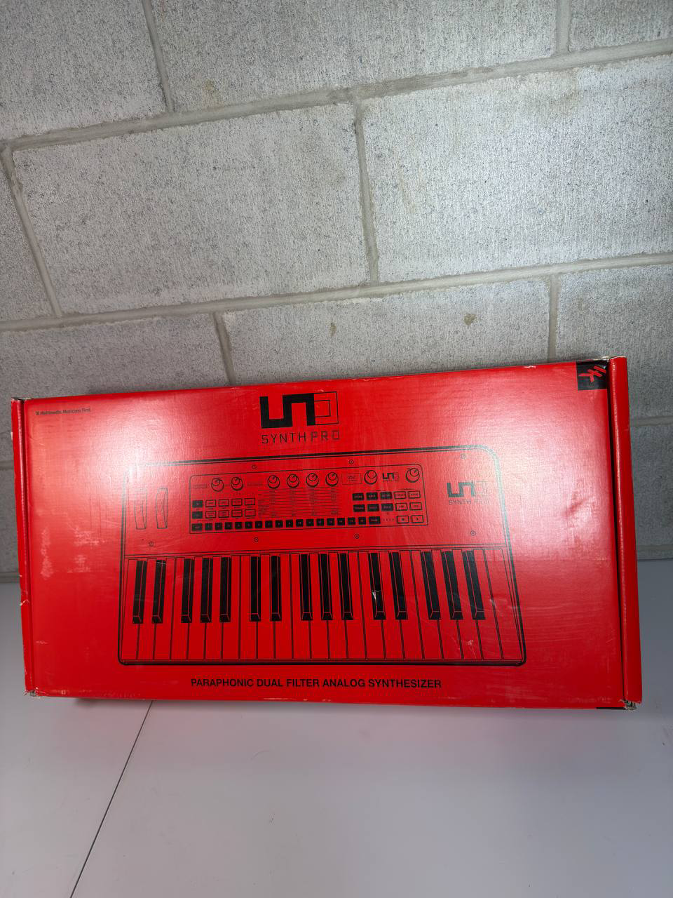 IK Multimedia UNO Synth Pro 3 oscillator synthesizer - photo 4