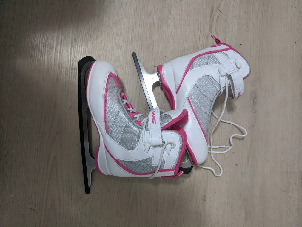 Vickockey Ice Skates - Size US J4 image indicator(2)
