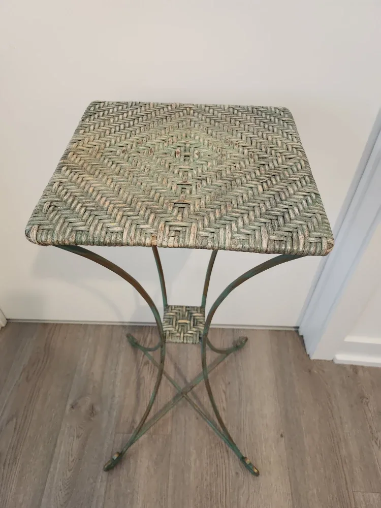 Vintage Metal Plant Pot & Stand image indicator(5)