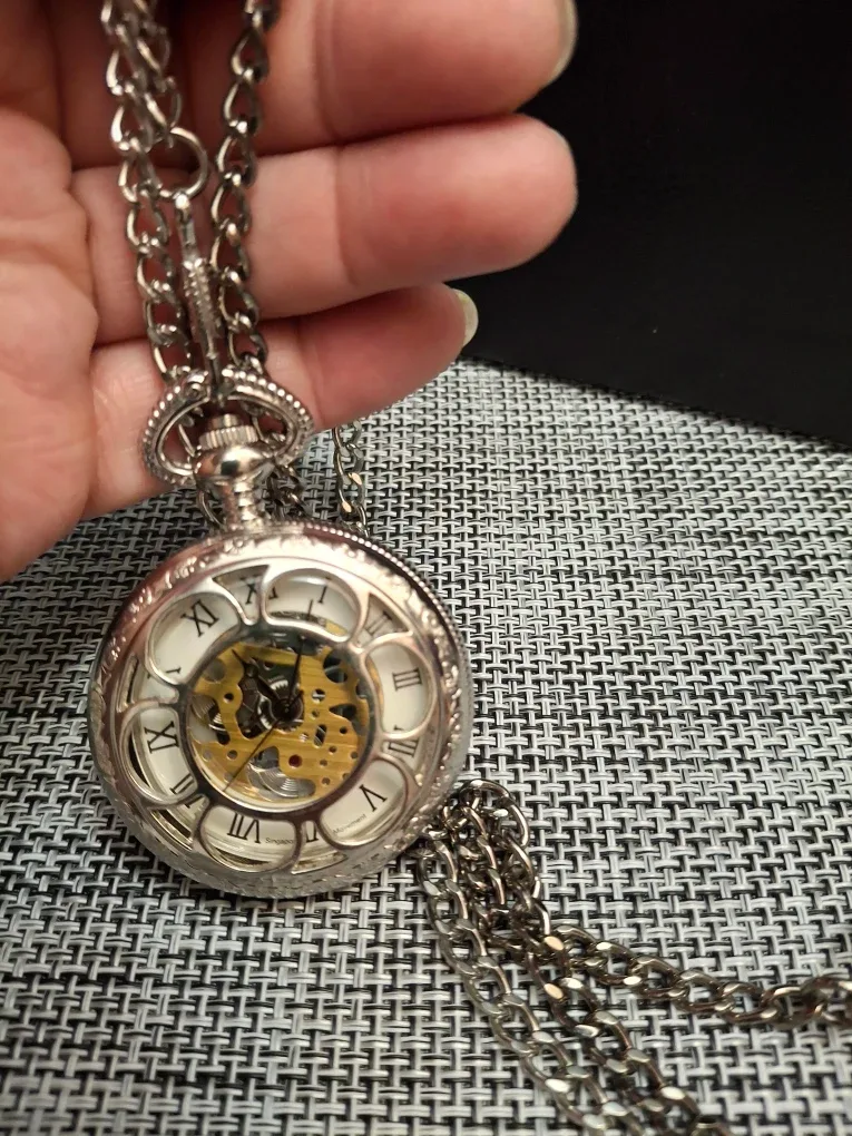 Vintage Style Silver Pocket Watch Necklace image indicator(3)