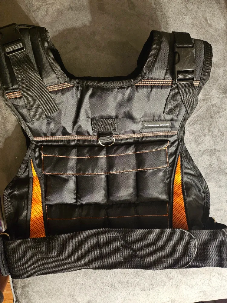 Fitness Gear Weighted Vest 20lb adjustable image indicator(2)