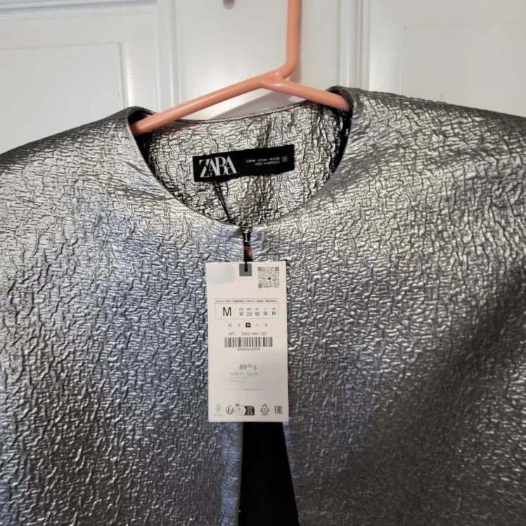 New Zara Silver Jacket - Size M Retail $89.90 image indicator(3)