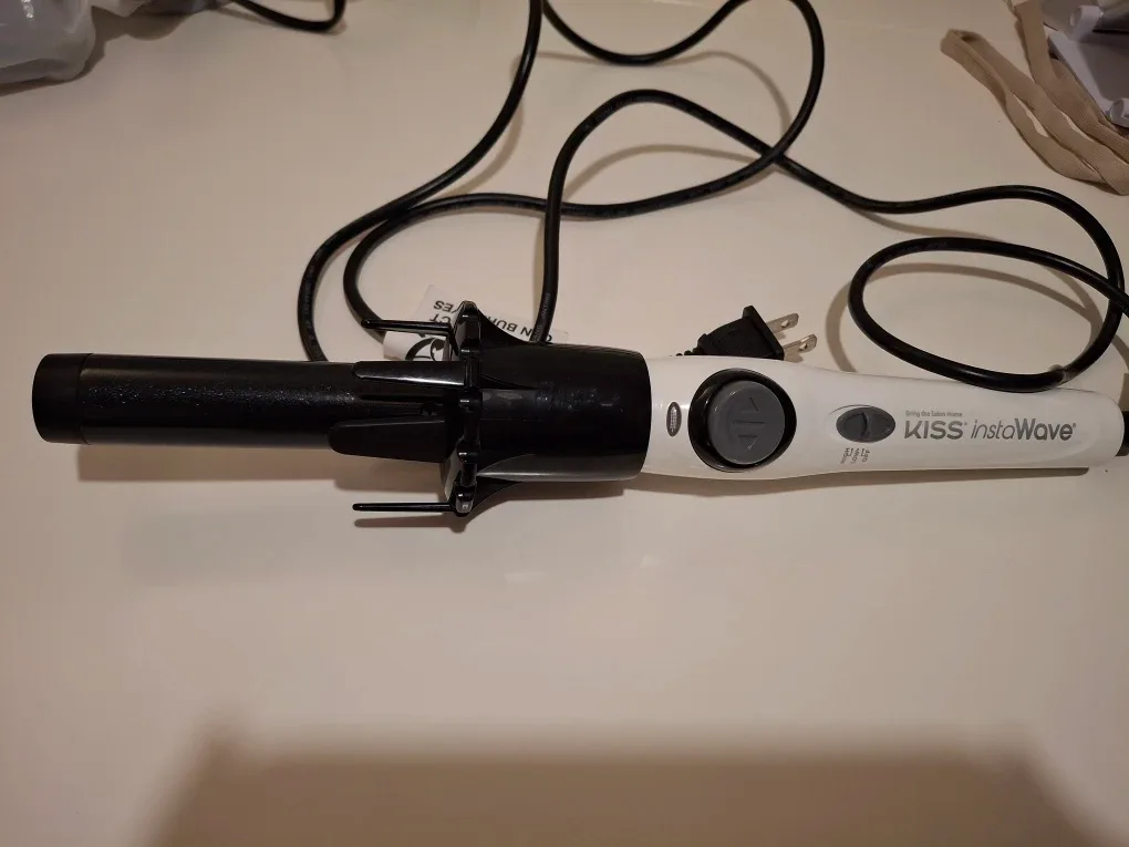 KISS InstaWave Automatic Hair Curler