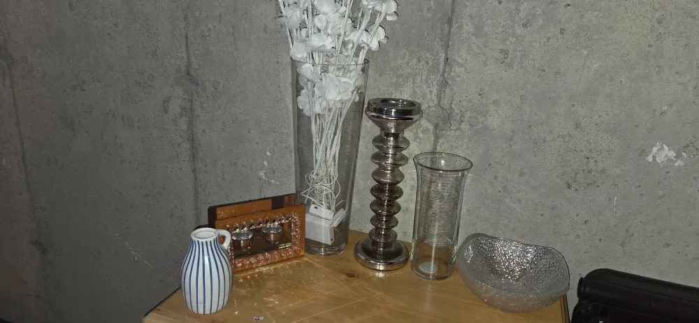 Assorted Home Decor Items