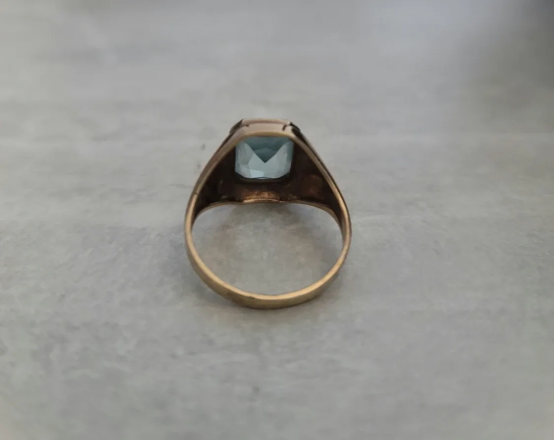 ✨ Vintage Art Deco 10K Gold Blue Stone Ring ✨ image indicator(3)