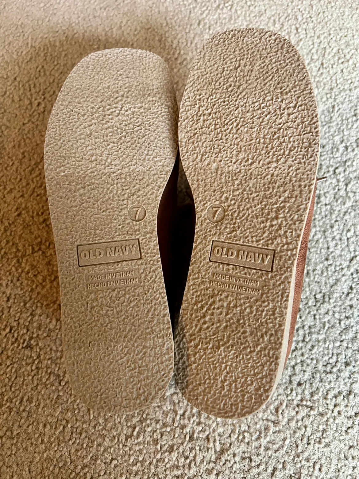 Brand new - Old Navy Faux-Suede Derby Boots image indicator(9)