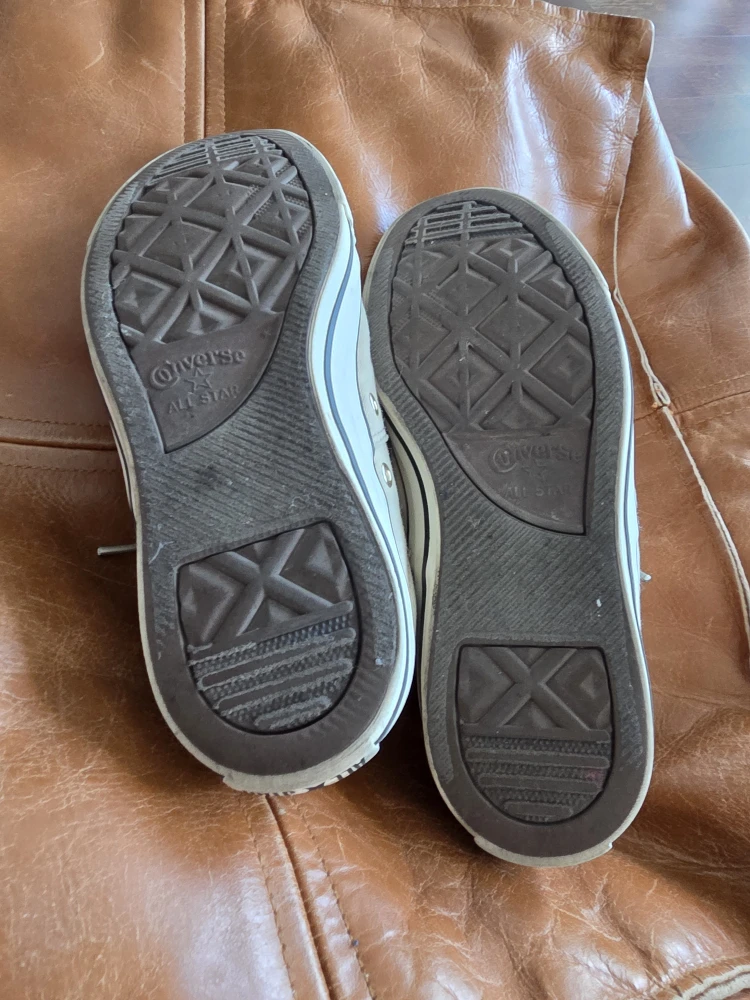 Converse All Star Sneakers Size 7 - photo 3