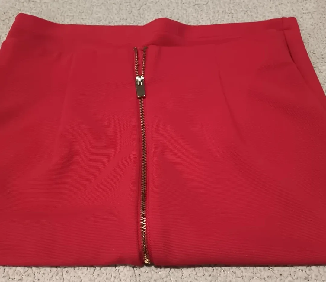 Premise Studio Red Skirt Size 8 image indicator(7)