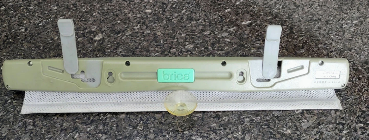 Brica White Retractable Car Window Shade - photo 3
