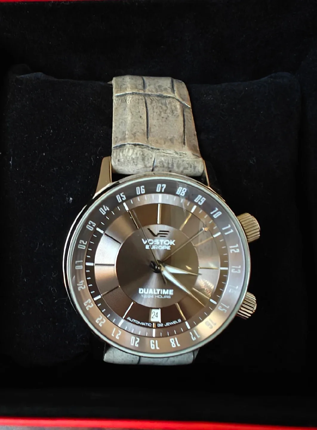 Vostok Europe Gaz 14 limousine Watch (like new) image indicator(2)