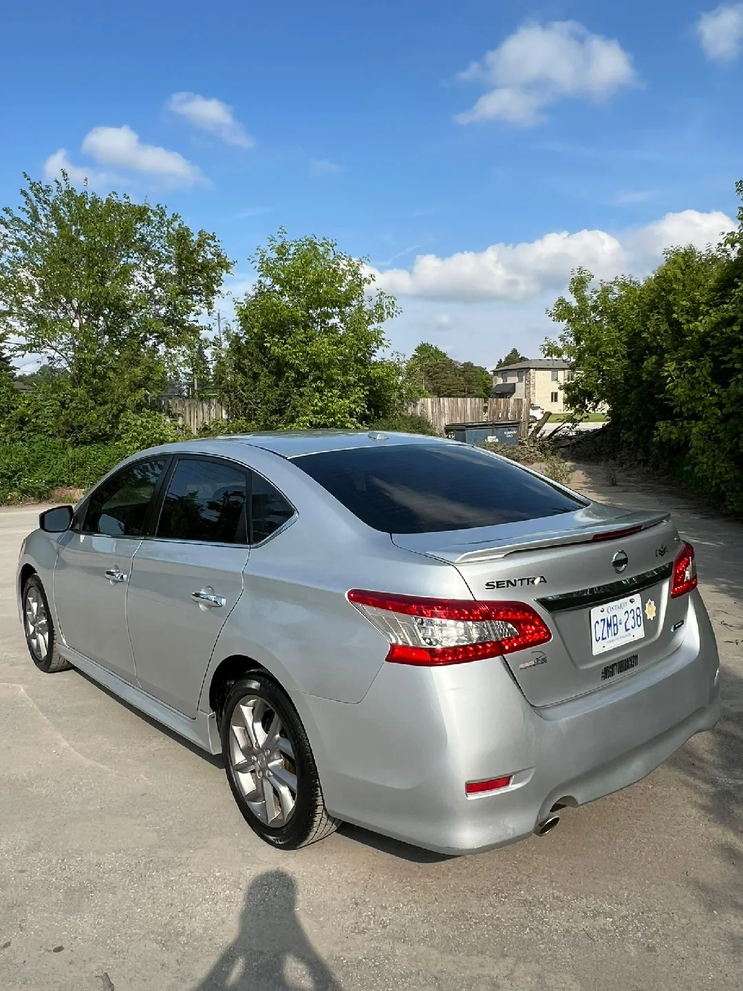 Nissan Sentra - Silver Sedan image indicator(2)