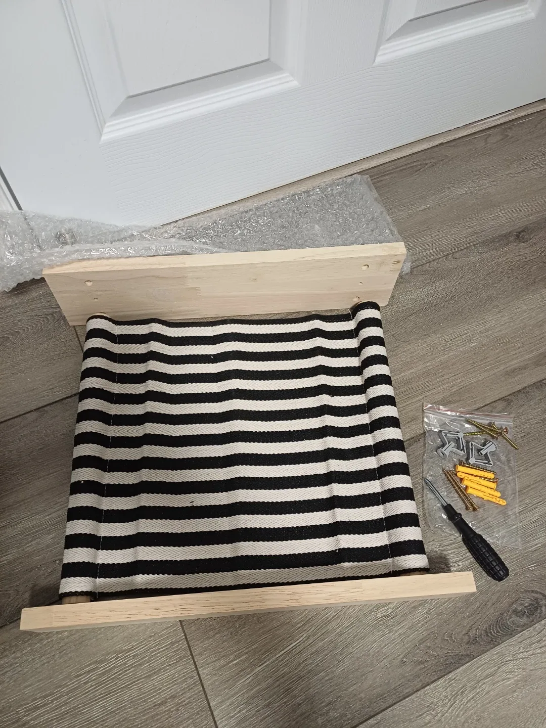 FUKUMARU Rubber Wood Cat Hammock image indicator(4)