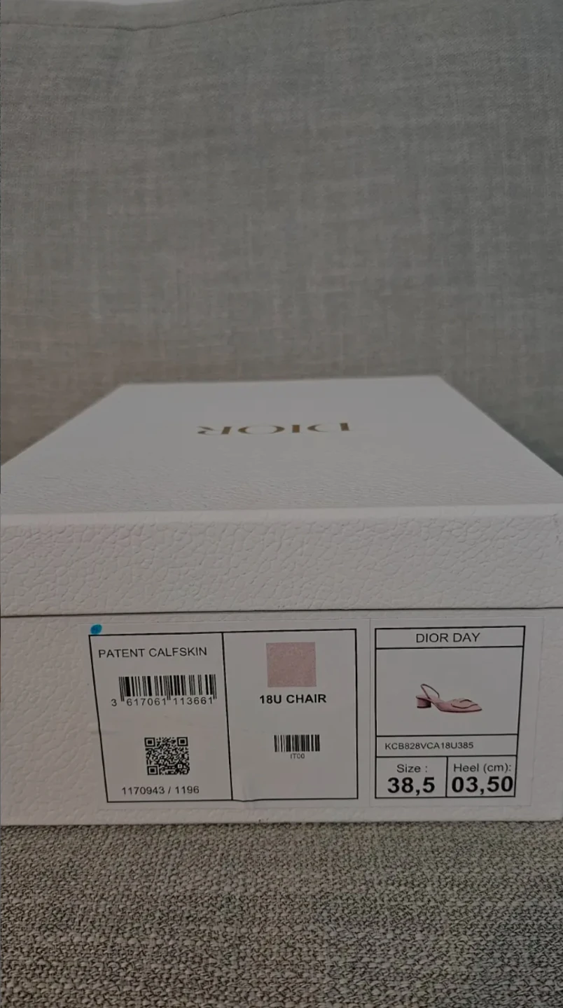Dior Day Patent Calfskin Heels Size 38.5 - photo 2