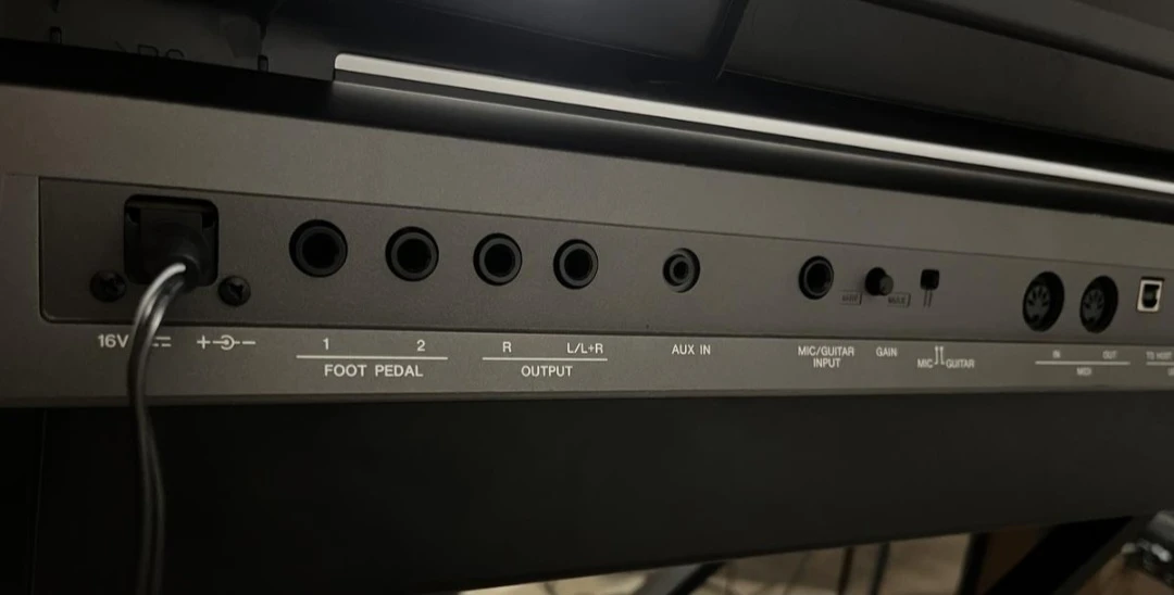 Yamaha PSR-S970 Keyboard - photo 3