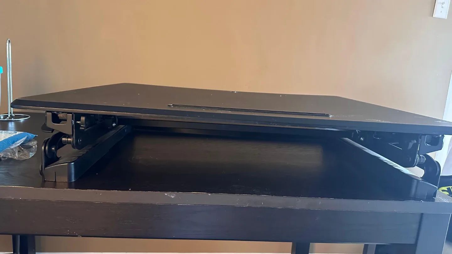 Black Adjustable Computer / Screen riser image indicator(3)