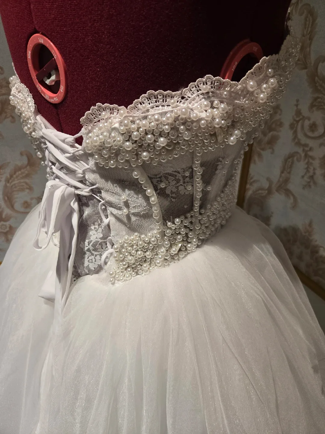 White Beaded Wedding Dress image indicator(8)