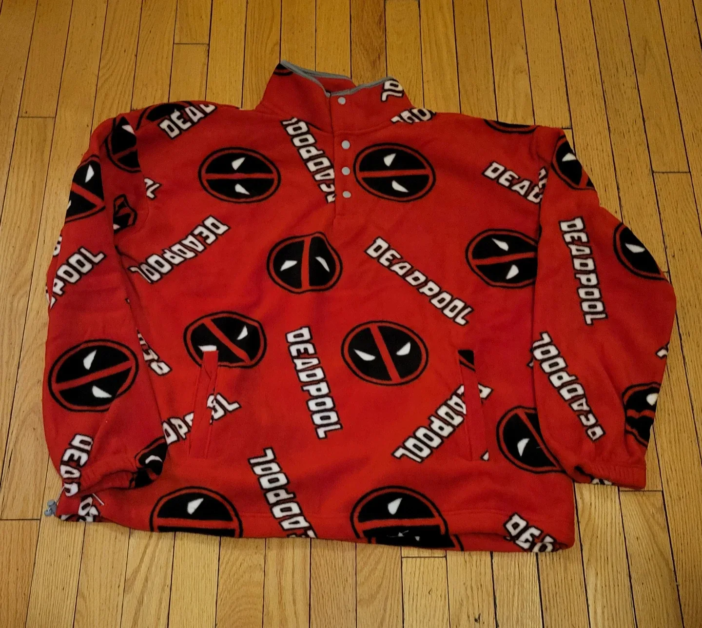 Deadpool Fleece Pullover - Size M thumbnail