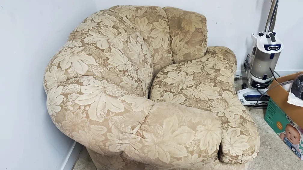 Floral Pattern Armchair image indicator(2)