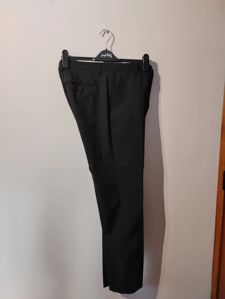 (Like New) Le Chateau Black Wool Blend Dress Pants, Size 31