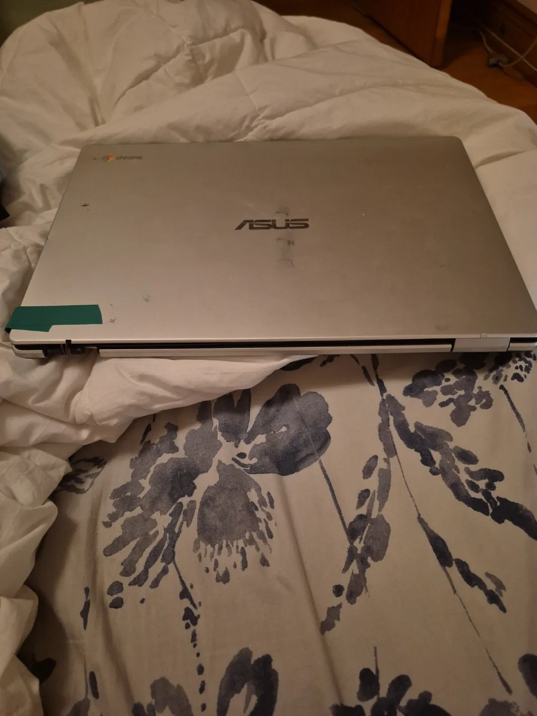ASUS Chromebook - For Parts or Repair image indicator(2)