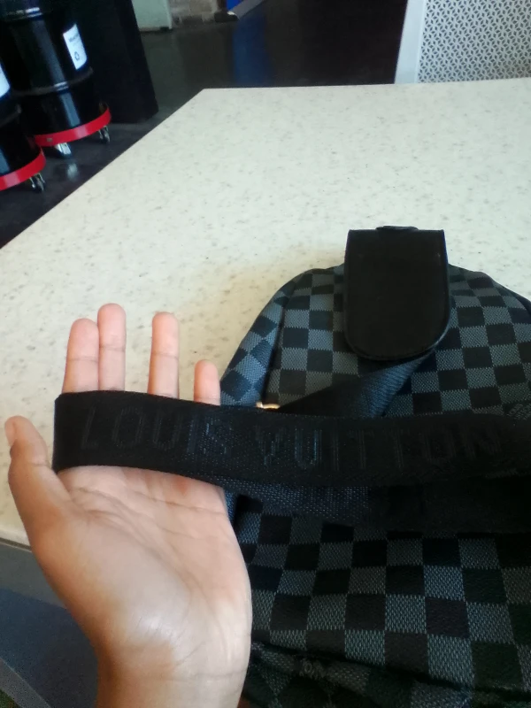 Louis Vuitton Avenue Sling Bag