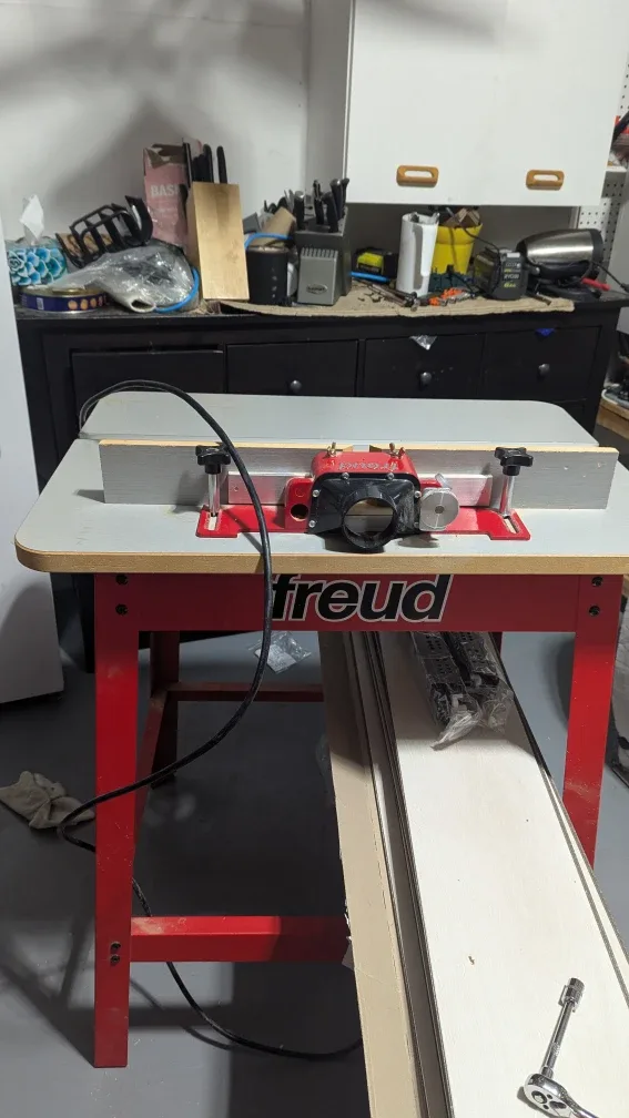 Freud Router Table image indicator(4)