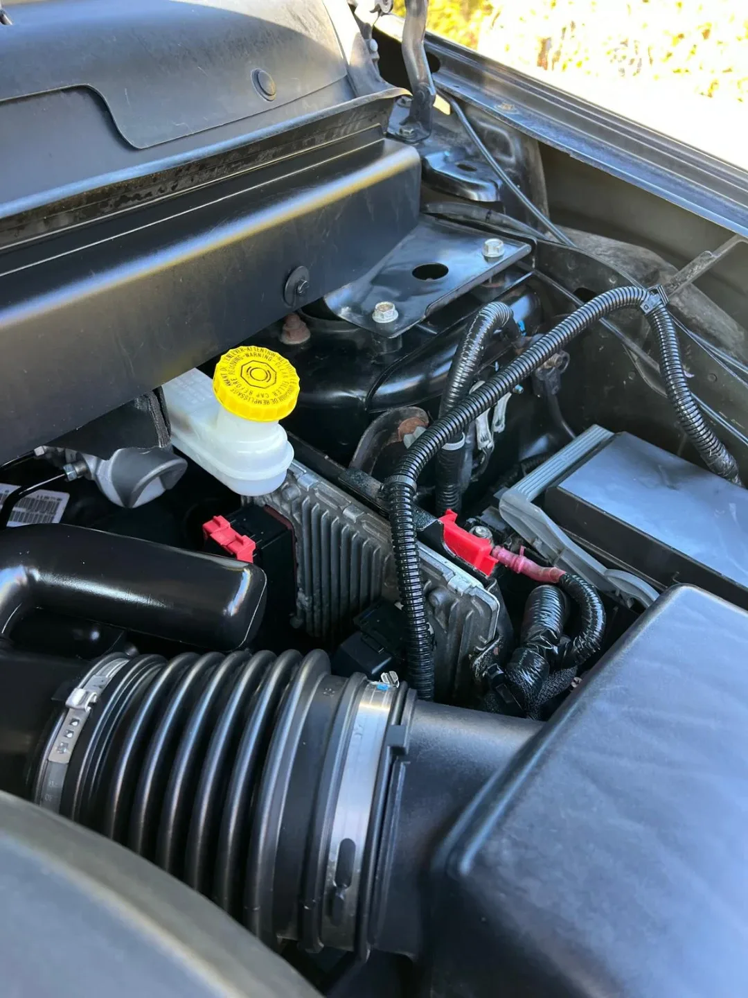 Dodge Journey - Black SUV image indicator(4)