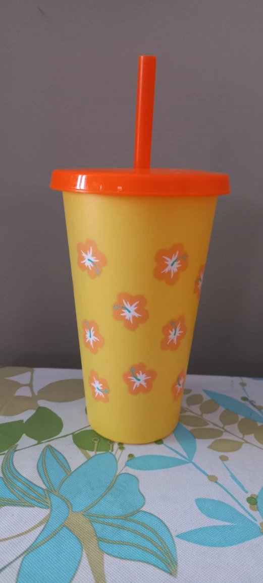 Two Colourful Plastic Cups with Lids & Straws - photo 4
