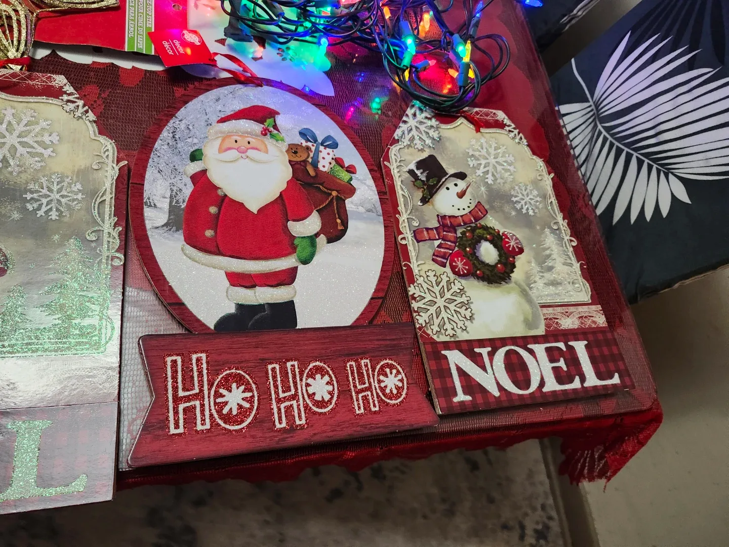 Christmas Ornaments and Lights image indicator(3)