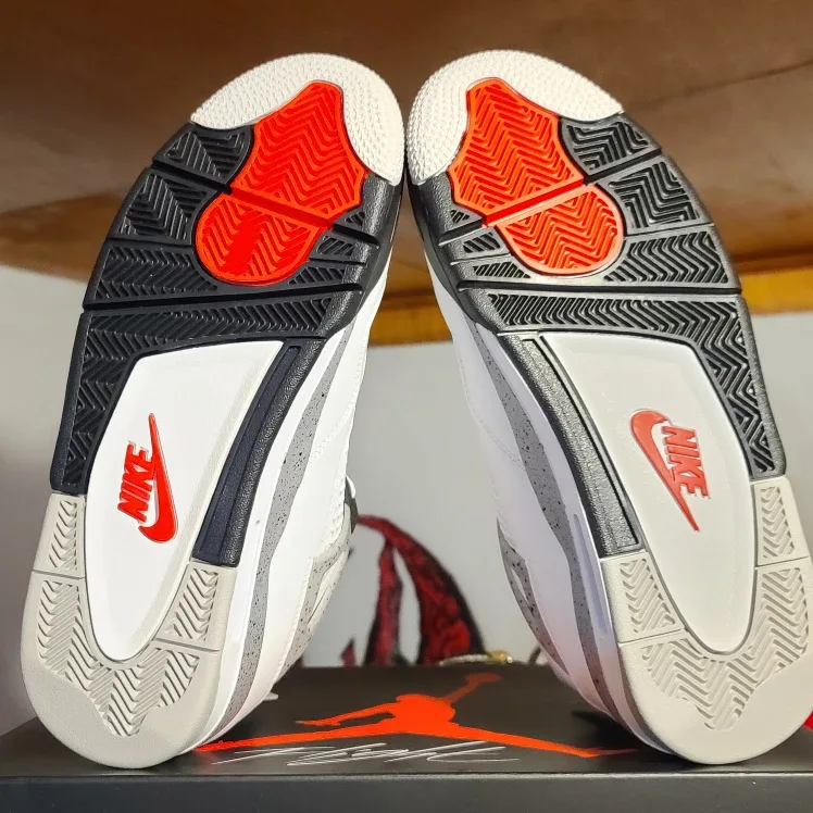 JORDAN 4 WHITE CEMENT 2025! image indicator(4)