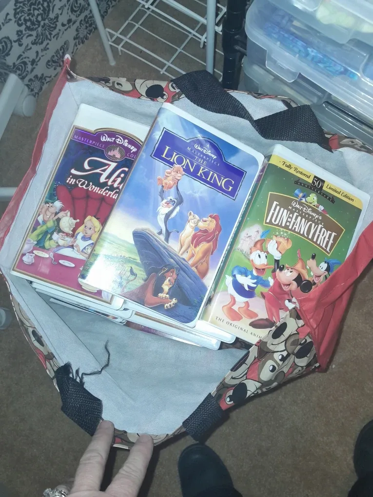 Walt Disney VHS Tapes: Alice, Lion King, Fun Fancy Free