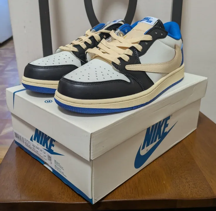 Nike Jordan x Travis Scott men size 7,8,9,10,11,12 image indicator(2)