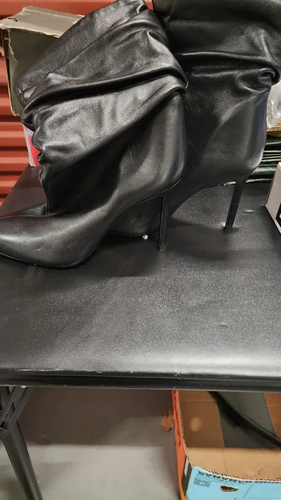 Zara Black Leather Heeled Boots - Size 38 image indicator(5)