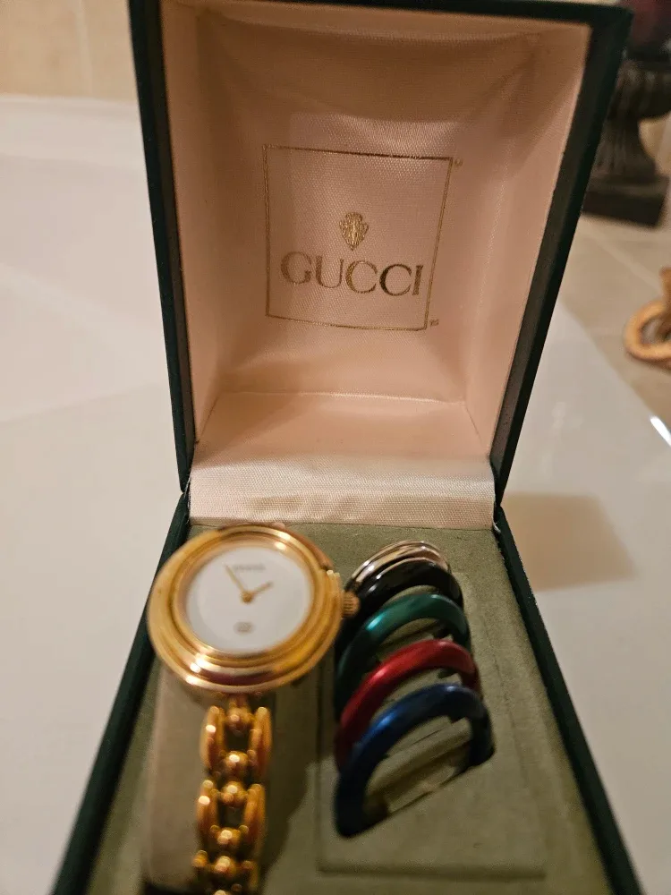 Gucci Change Bezel Watch with Box image indicator(2)