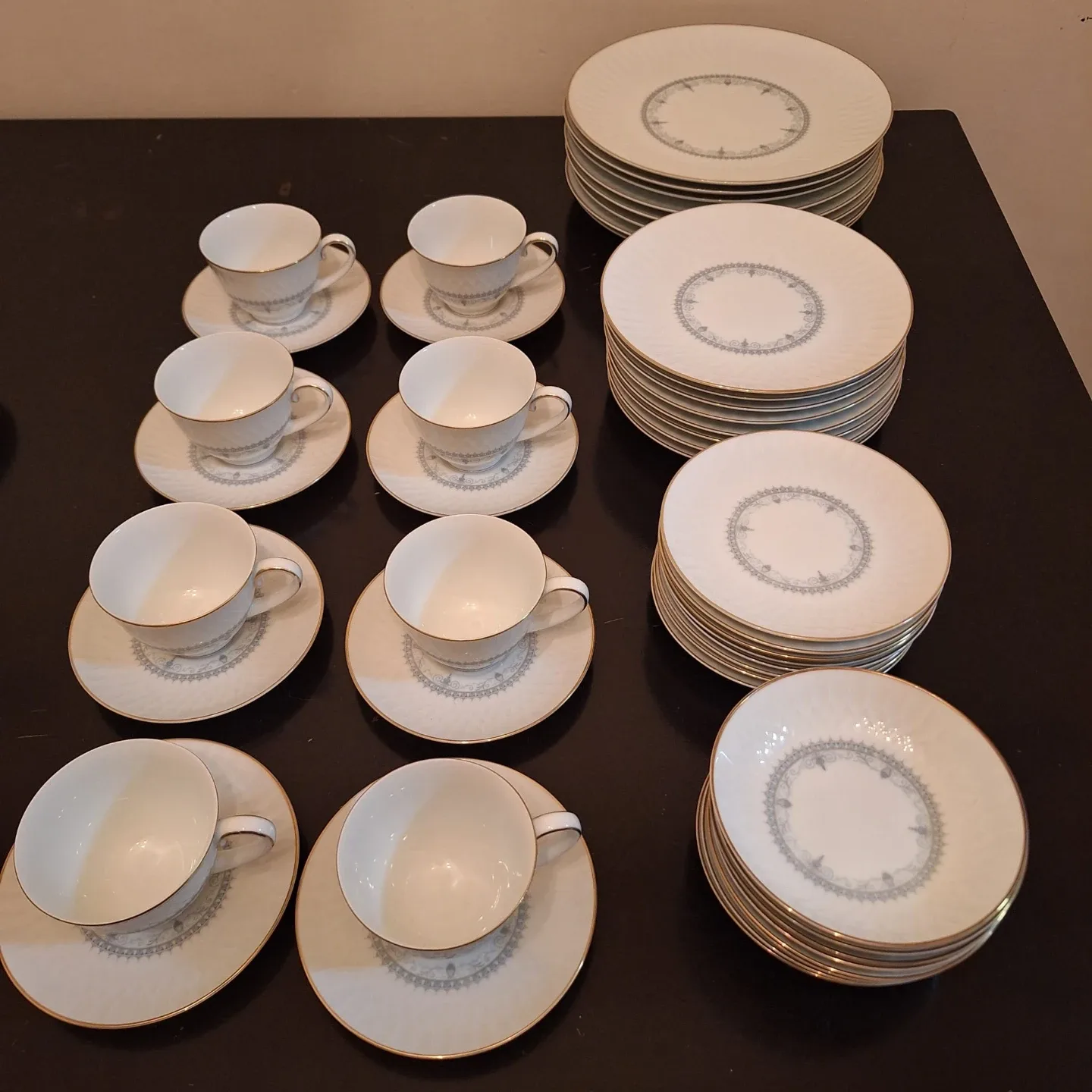 Vintage Noritake 8 Place Dinner Ware Set image indicator(2)