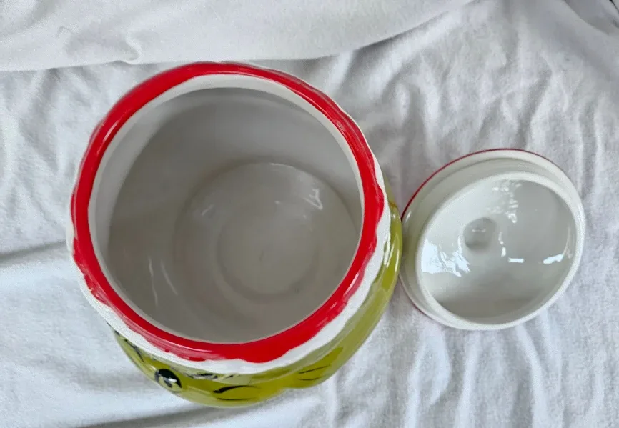 Dr. Seuss The Grinch Christmas Holiday Cookie Jar 600 Grams image indicator(5)