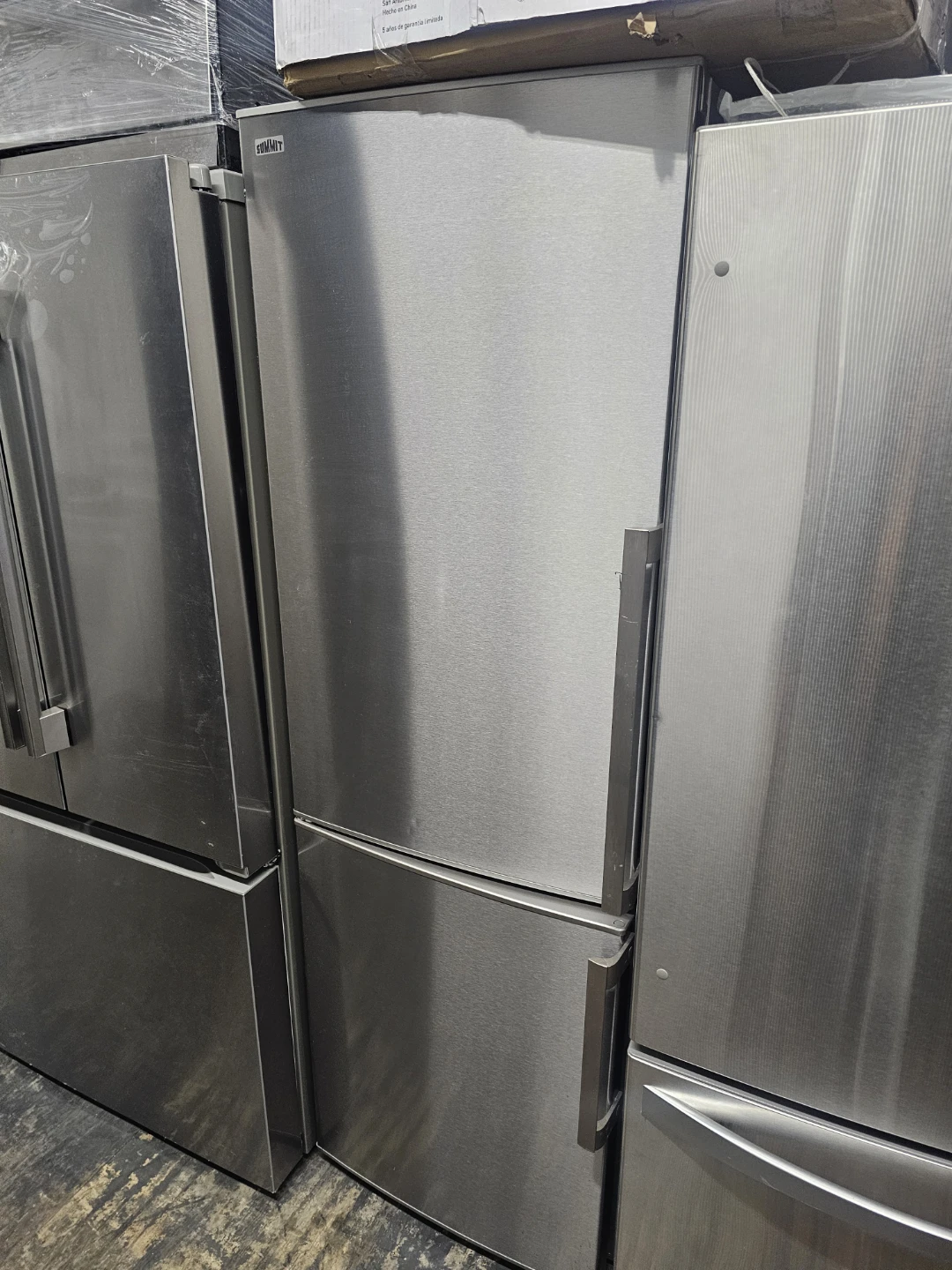 Summit 24in Stainless steel bottom freezer refrigerator