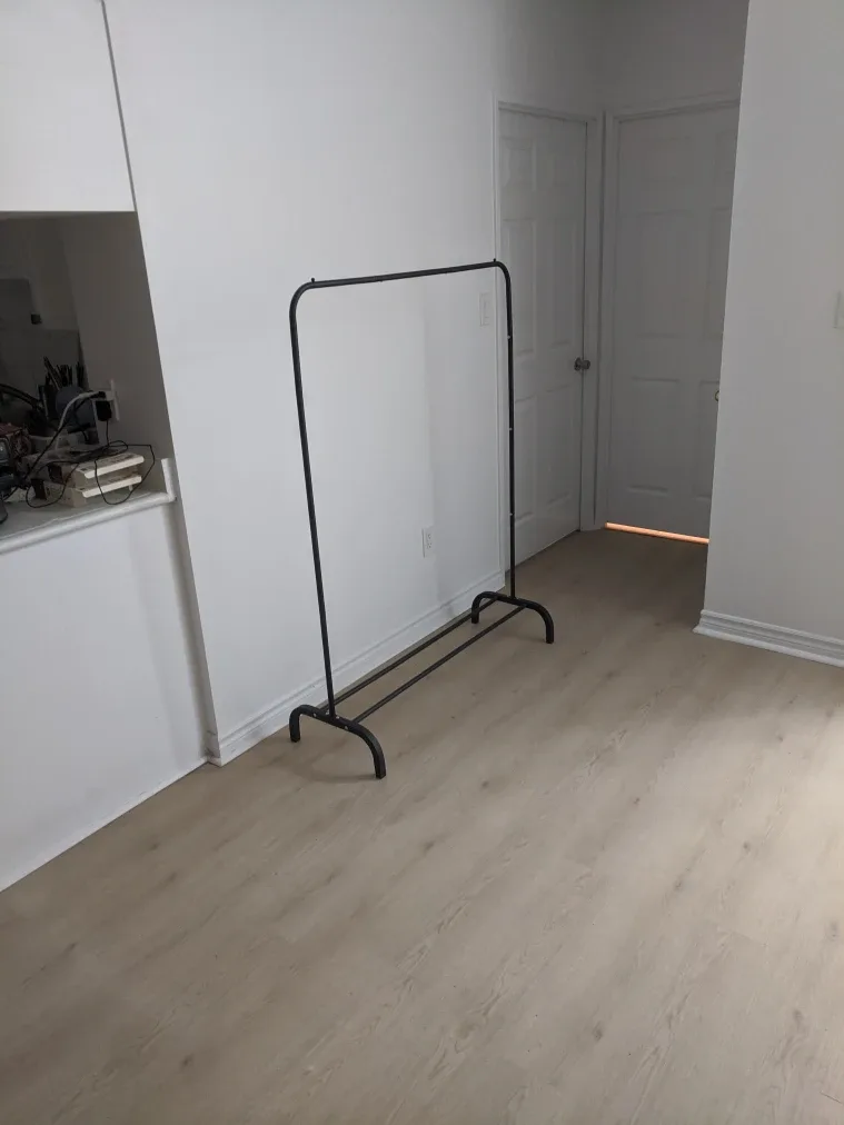 Black Metal Clothes Rack image indicator(3)