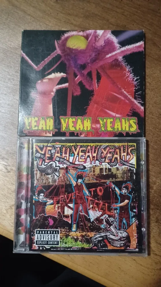 System of a Down, Whitechapel, Yeah Yeah Yeahs CDs image indicator(3)