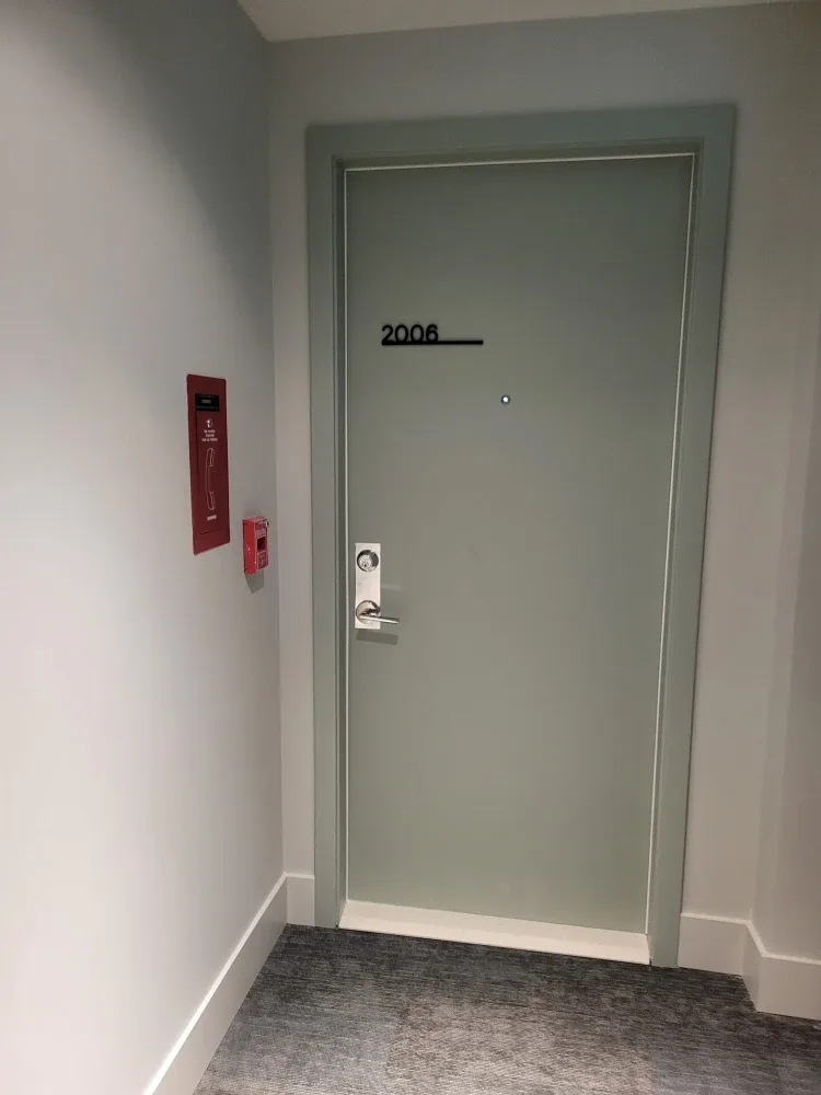 A brand new one bed with a Den  at king George station Surrey image indicator(9)