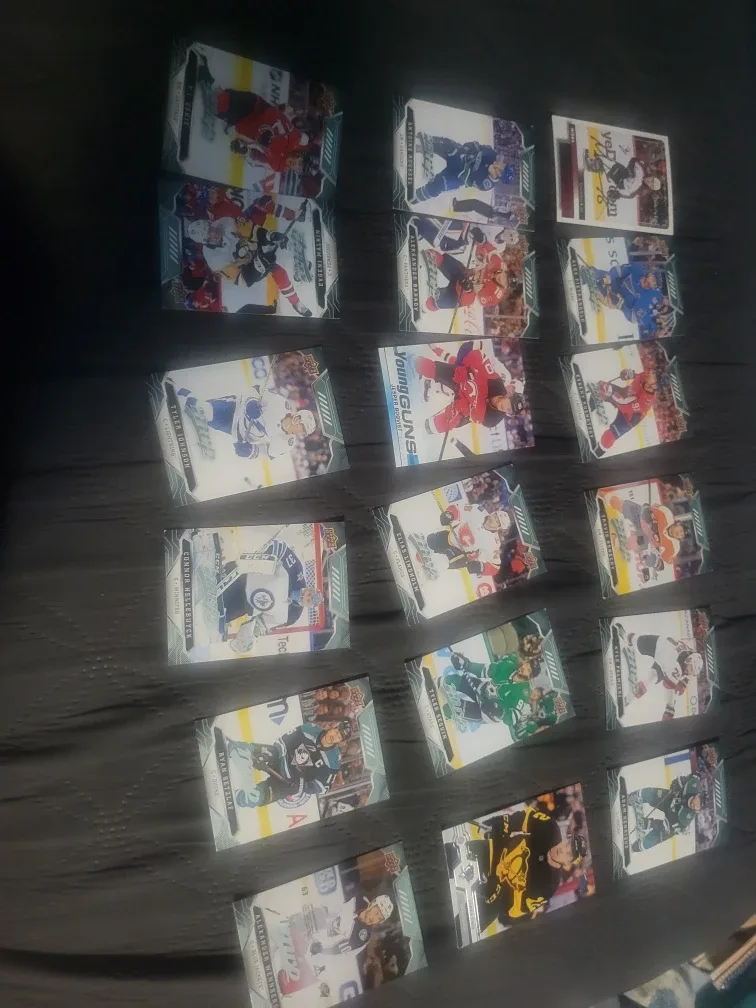 Hockey cards image indicator(8)