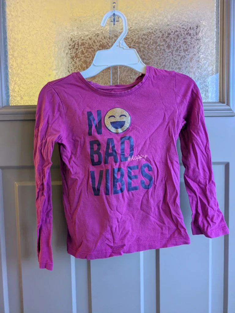 Girls sz 6 long sleeved shirts $3 each image indicator(2)