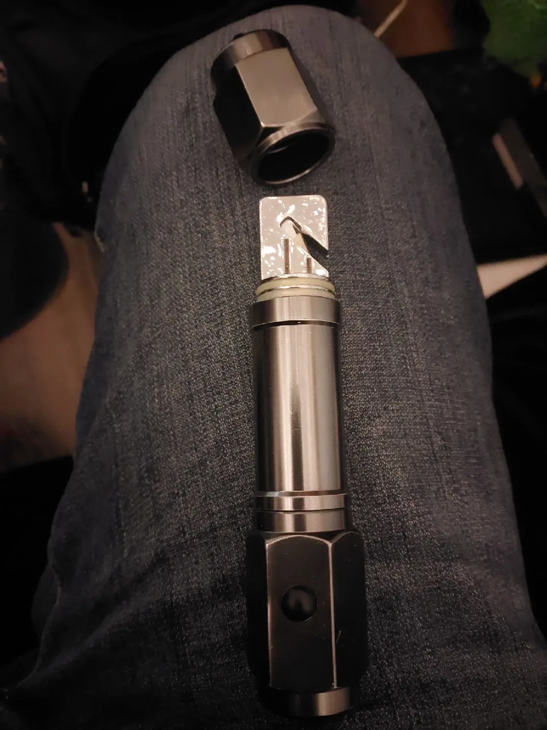 Silver Metal Flashlight image indicator(4)