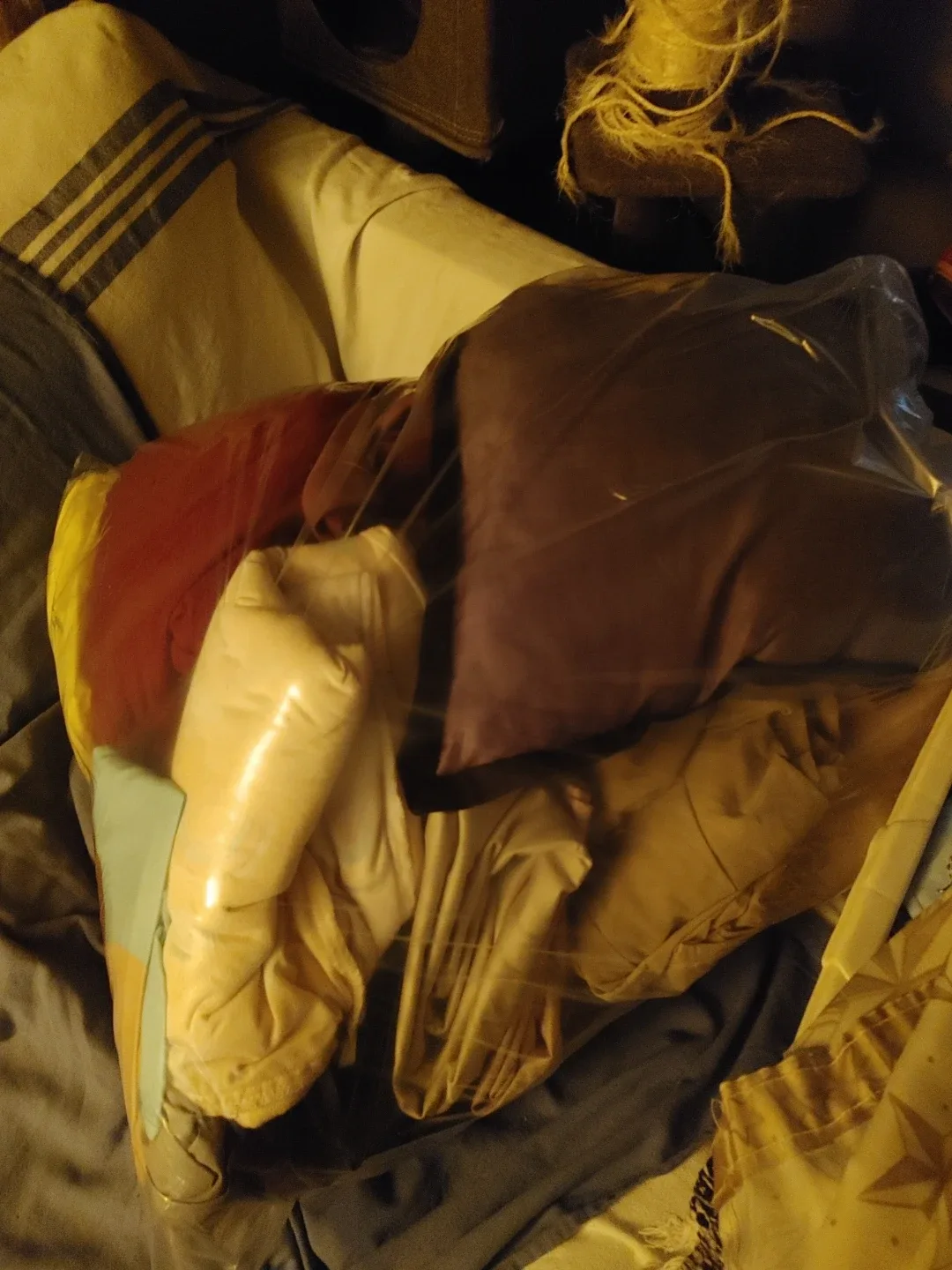 Curtains and bedding image indicator(2)