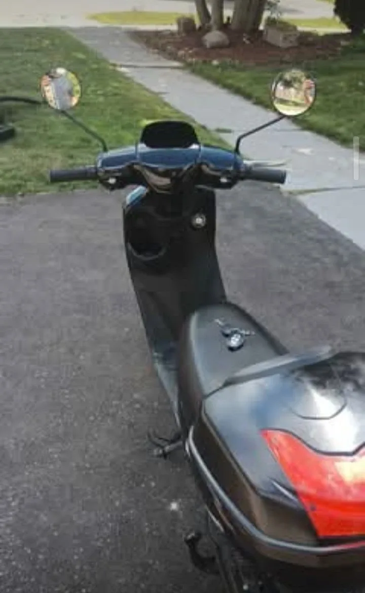 Emmo Black Electric moped image indicator(3)