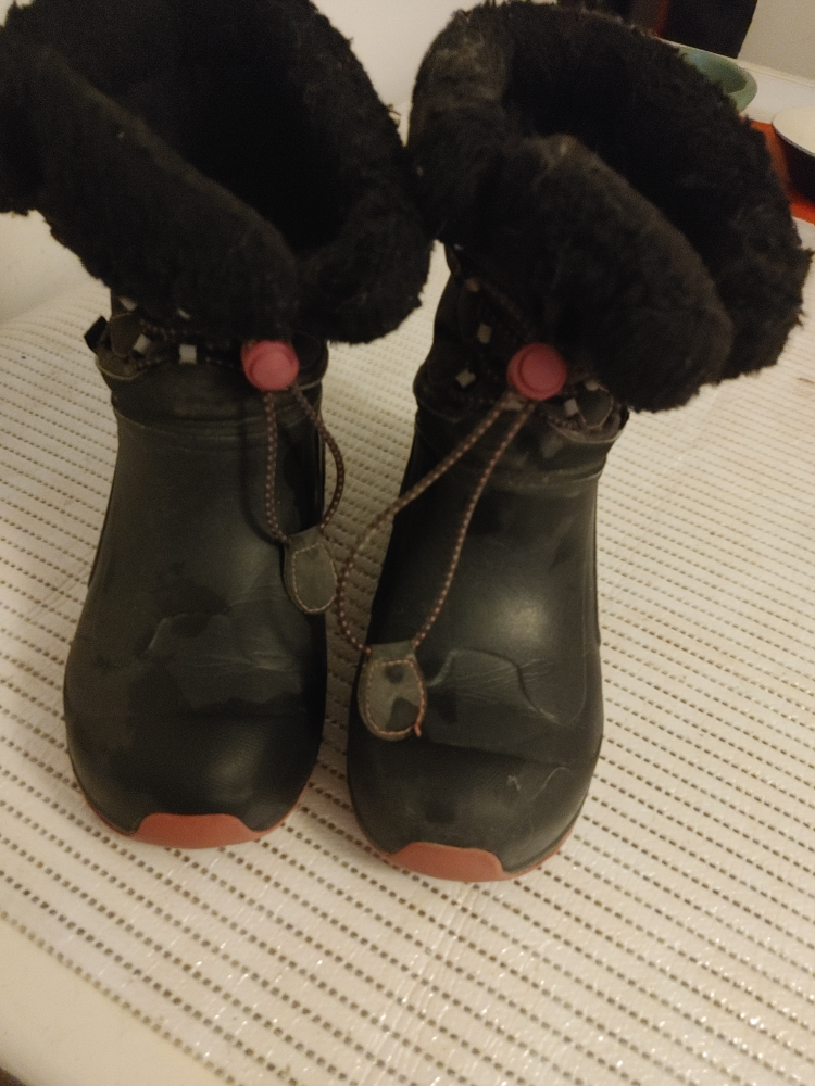 mtn Kids Winter Boots - Size 2