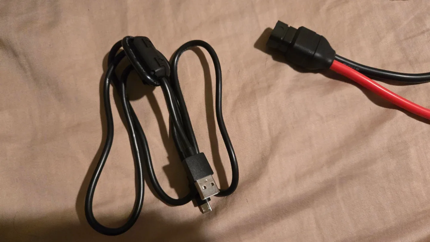 MotoMaster Eliminator 750A Jump Starter & Power Bank image indicator(5)