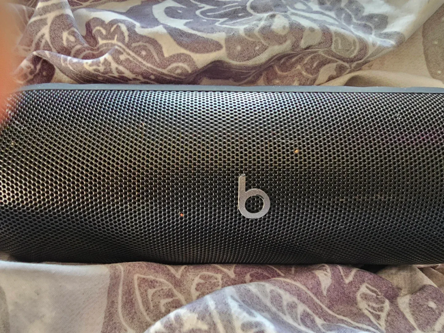 Beats Pill Portable Bluetooth Speaker thumbnail