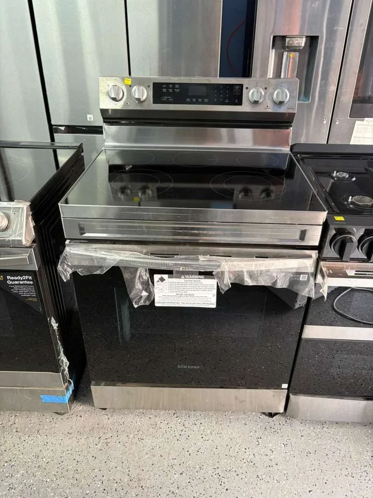 New Samsung 30in Stainless steel electric stove thumbnail