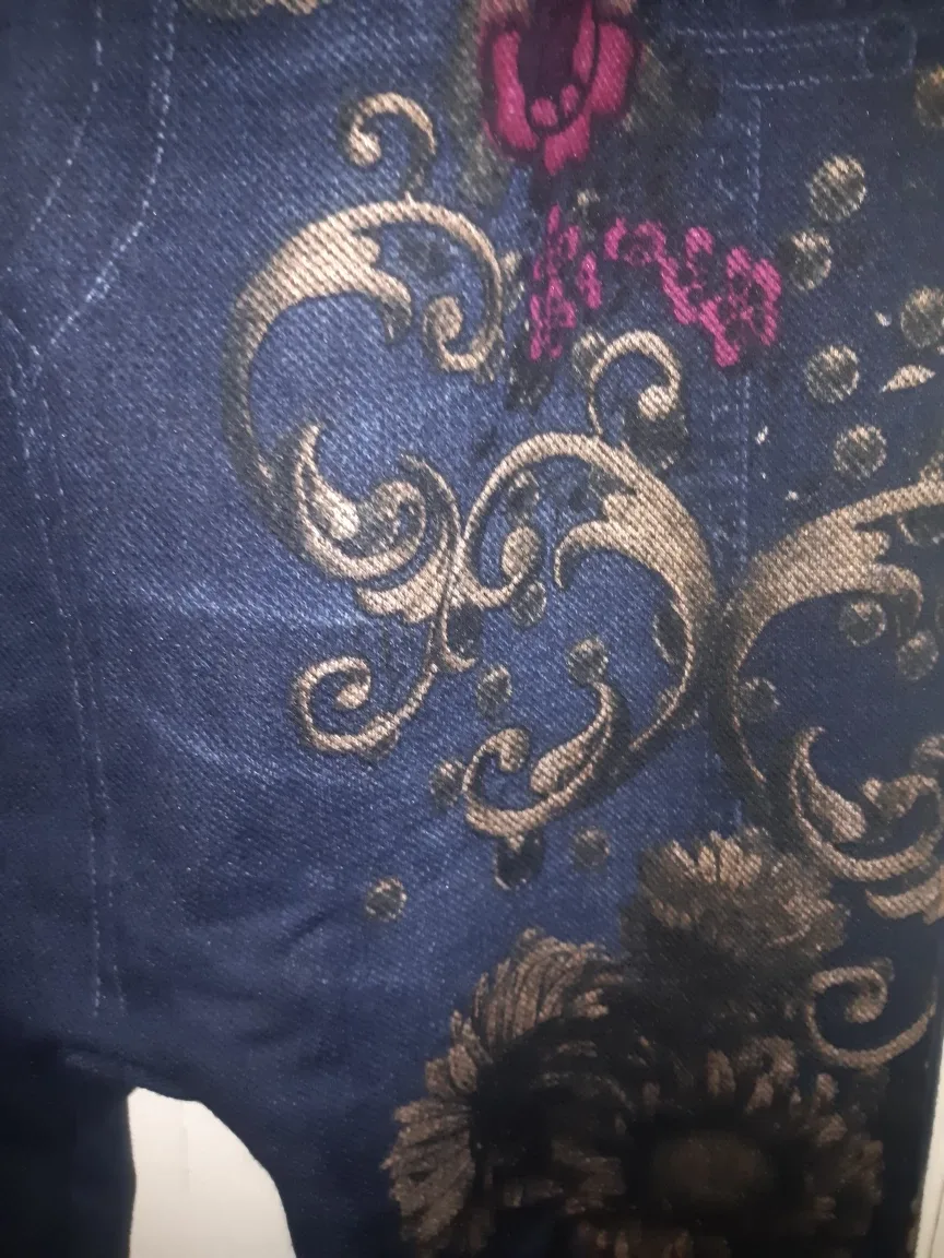 Cherie Bliss Black Floral Leggings image indicator(2)